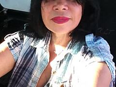 Hot Latina in big-boob video