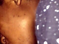Decent lady performs oral service