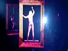Britney Spears refuses to shake it