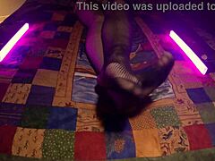 Amateur housewife's foot fetish revealed