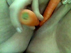 Big beauty enjoys anal play