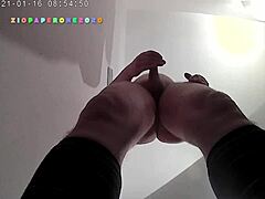 European amateur cums on cam