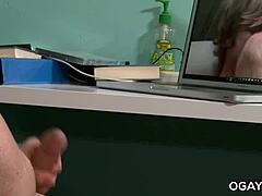 TWINK'S INTIMATE SOLO PLAY TIME