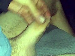 Kingcock05 Teases With Bold Solo Strokes