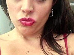 Elisa’s Bold Anal Secrets