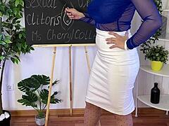 Milf Clitoris Lesson