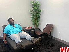My backstage peek at Mac’s sex therapy session