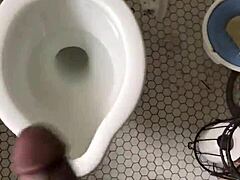 Good nut with a teasing finish