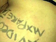 Exclamatory-Provocative Me intenta meter el DEDO en el CULITO APRETADO