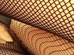 greta lures mature lady with sensual foot play