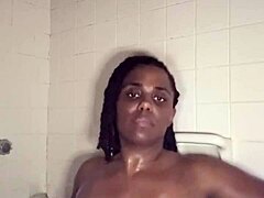 Homemade Amateur Bath Time Cumplay with Blackpussy Ebony and Toy