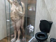 so, meio-irmão bangs meia-irmã with big cock in bathroom taboo