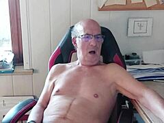 Norbertww Cums On Cam At Chaturbate With Monster Cock.