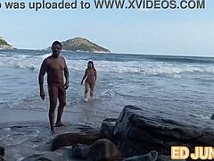 Fodi UMA GOSTOSA no Pelo na PRAIA de Nudismo with Big Cock Brazilian Action