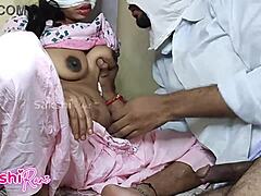 stepbrother ne stepsister se lund sehalwake phir uski chut me dala