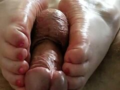 Fat amateur Joan Day delivers huge ass footjob boldly