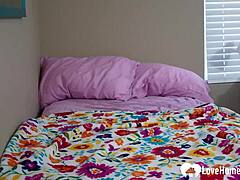 Sexy Girl Masturbates On Bed