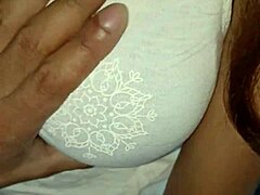 kitchen me kaam karte hue bhabhi ki moti gand dekh k hui neeyat kharab