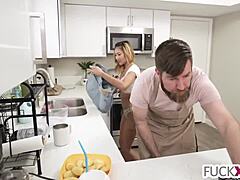 Little barista mina luxx gets bang