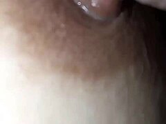 capezzolo pieno di saliva e cappella in wet oral play 😋
