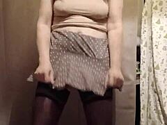 2024 07 26 esclave f striptease with teasing and flashing