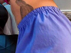Roseredvip licks pussy