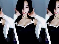 I love watching cute Chinese girls dance