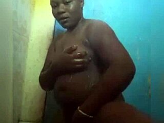Big Booty Woman Fingering Herself In Bathroom Stall