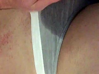 Hotel room amateur gets spicy
