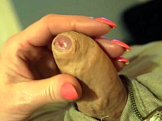 European Duo’s Kinky Handjob Clips