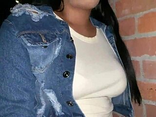 Latina Mom’s Hidden Squirting Caught