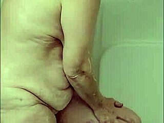 Shower Time With Milf Vee’s Saggy Natural Tits