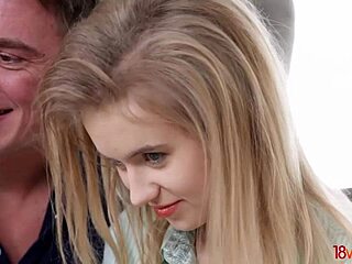 Teen hoe's hot doggystyle surprise