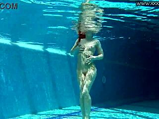 curvy backside in wet kiss