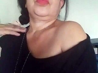 Honduran Lady's Relentless Craving for Raw Action
