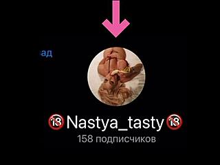 Chubby MILF's Fierce Pussy Play With Dildo