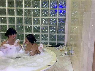 Mila Garcia and Yenifer Chacon unwind with fierce banging