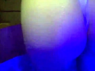 Petite Latina Duo’s Jacuzzi Passion