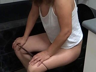 Wife's Steamy Wet Sex Tape
