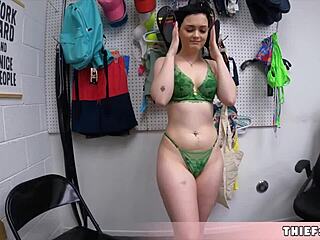 Brunette's hardcore bare action test