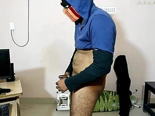 solo guy’s steamy clip thrill