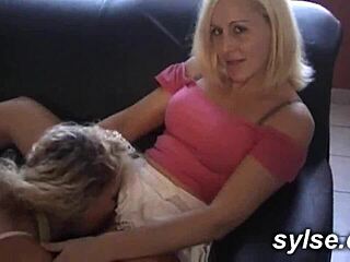 EUROPEAN MILF STRAPON ACTION OUTDOOR
