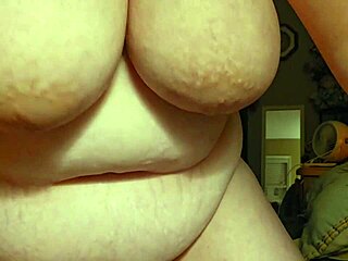Plump Amateurs Sultry Spotlight