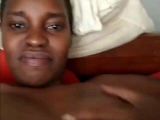 African Beauty's Solo Curves