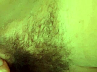 Stunning Gal's Shower Scene