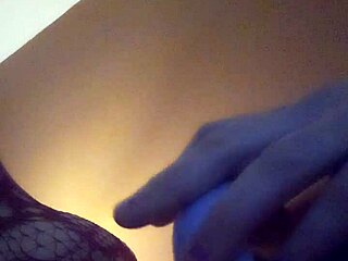 leftyxlucci fucking herself with wild abandon