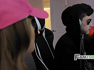 Stepsis Kenzie Sucks Gamer Cock