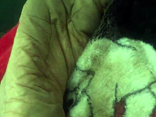 ELIZABETH'S SOLE FETISH UNCOVERED
