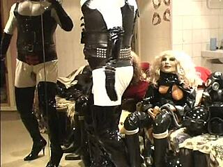 Roxina’s big clit shines in tight latex