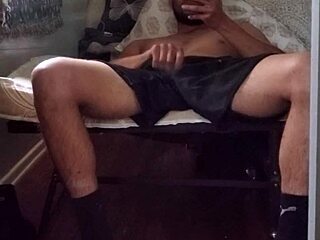 Champagnepapi122 relentlessly strokes it out in solo masturbation frenzy